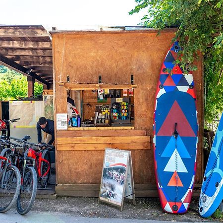 Family Wellness Camping Al Sole Molina di Ledro Bagian luar foto