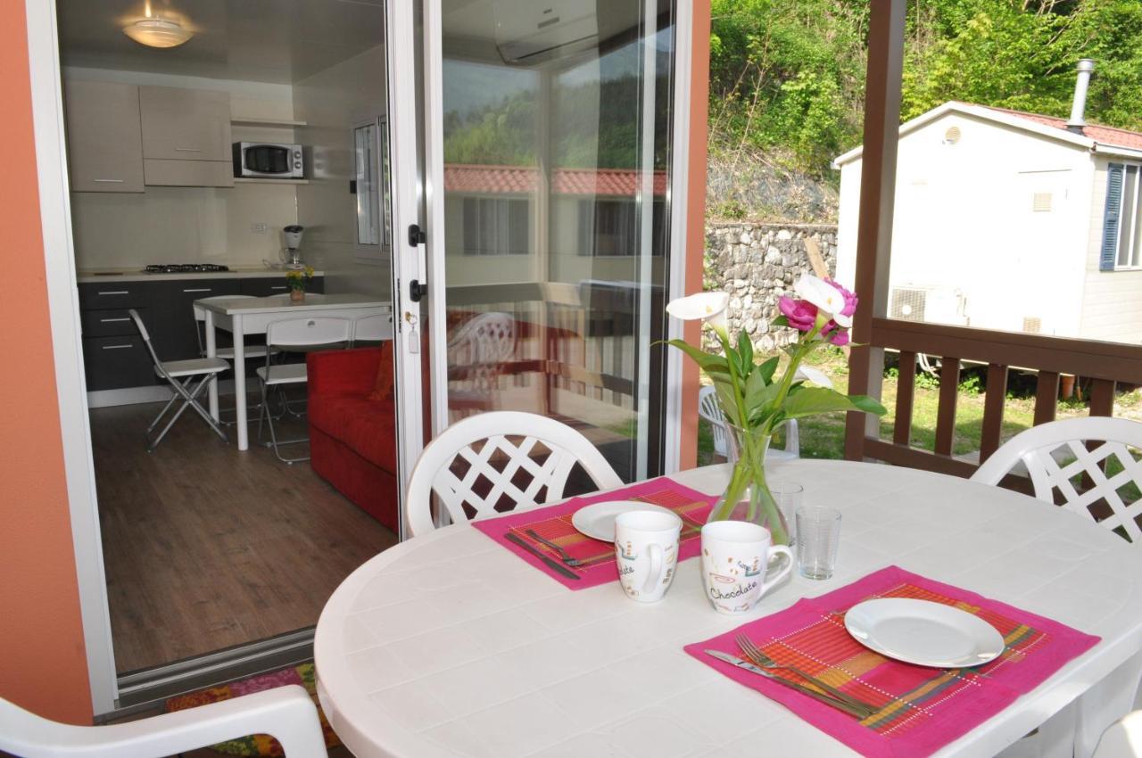 Family Wellness Camping Al Sole Molina di Ledro Bagian luar foto