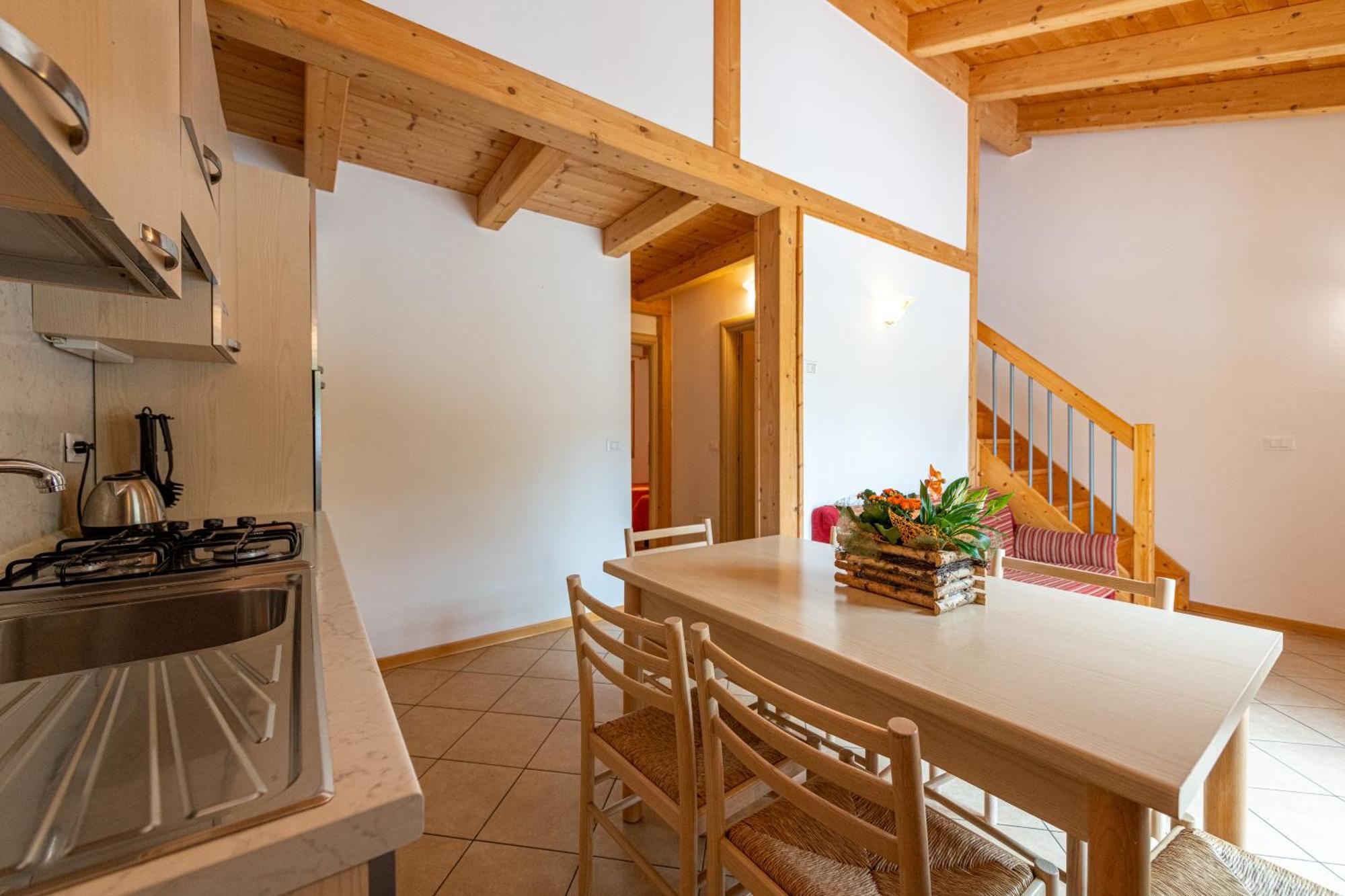 Family Wellness Camping Al Sole Molina di Ledro Bagian luar foto