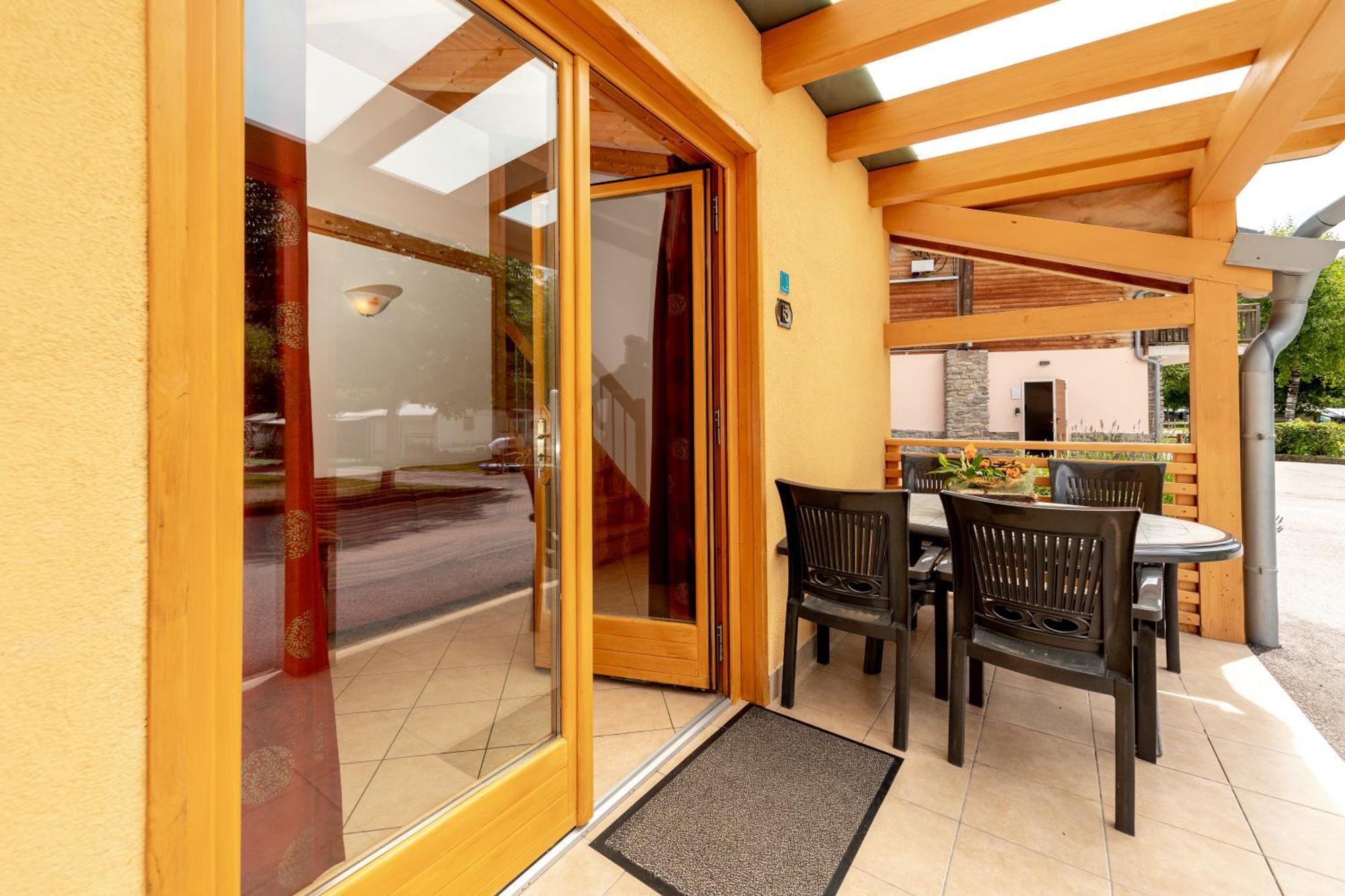 Family Wellness Camping Al Sole Molina di Ledro Bagian luar foto