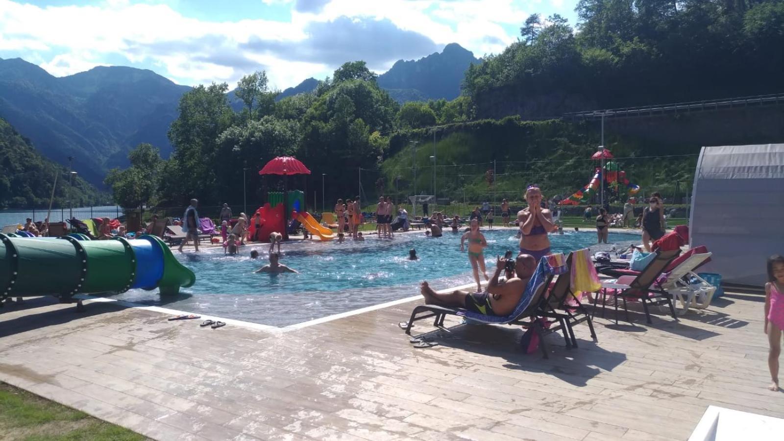 Family Wellness Camping Al Sole Molina di Ledro Bagian luar foto